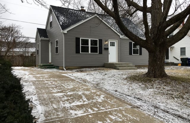 3059 Hamilton Ave. - 3059 Hamilton Avenue, Columbus, OH 43224