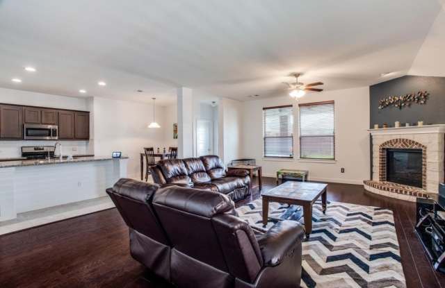 1905 Ranch Trail Road Gallery 4
