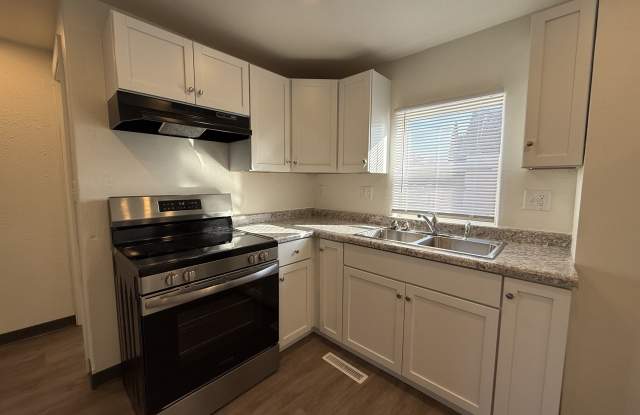 924 N 10th - 924 North 10th Street, Sheboygan, WI 53081