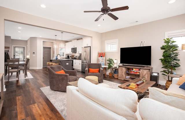 584 Piper Avenue - 3 Bedroom Cottage House in Auburn, AL Gallery 4