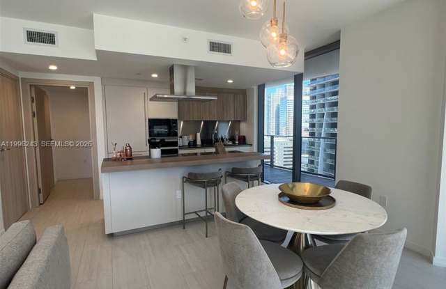 1000 Brickell Plaza Gallery 3