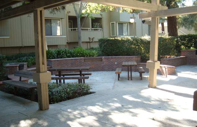 Condo, upstairs, 2 bedroom Gallery 3