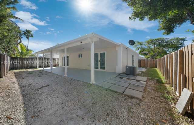 9826 SW 222nd Ter Gallery 2