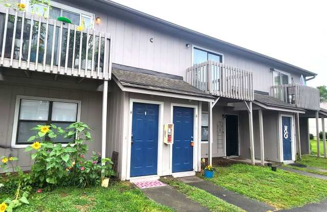 Available Now! Two Bedroom Two Bath Townhouse in Myrtle Beach SC! photos photos