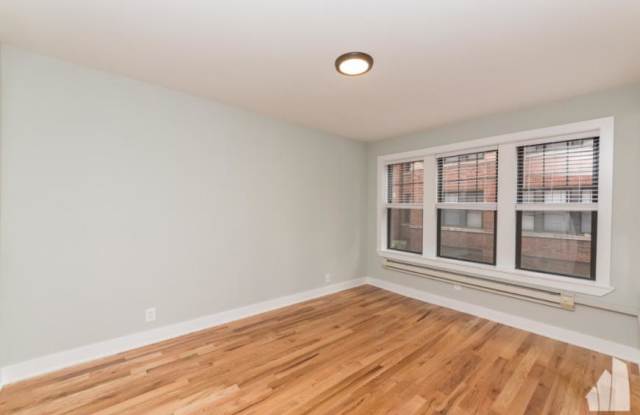 4419 North Wolcott Ave. Gallery 2