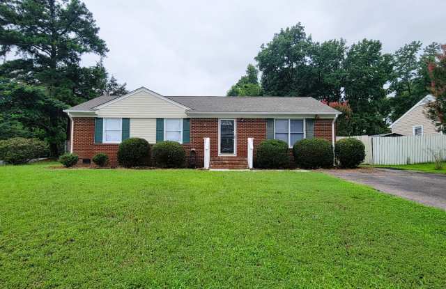 Pristine ranch on corner lot in Chesterfield. photos photos
