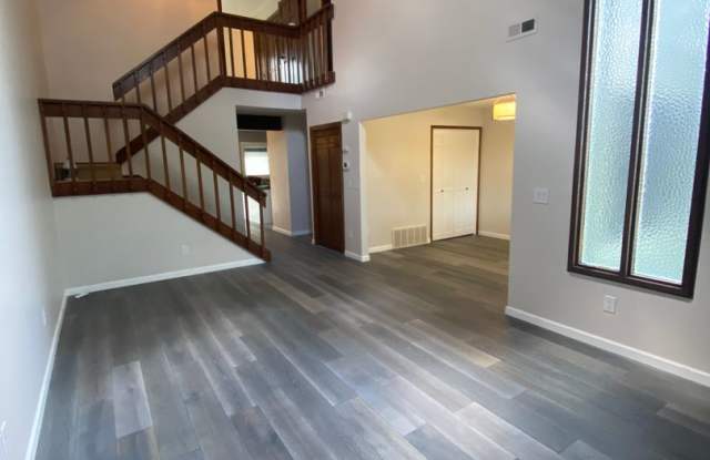 BEAUTIFUL 2 Bed 1.5. Bath Townhome in Can't Beat South Boulder Location photos photos BEAUTIFUL 2 Bed 1.5. Bath Townhome in Can't Beat South Boulder Location photos photos