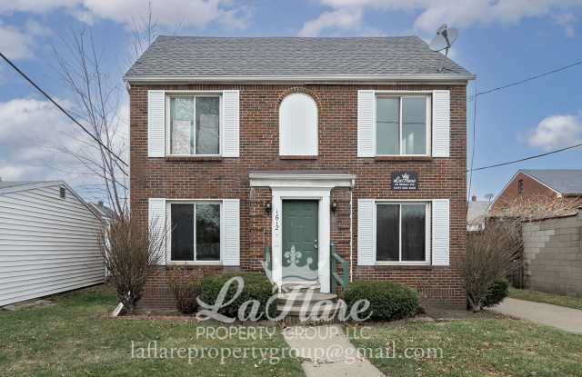 1612 Berdan Avenue - 2 Gallery 1