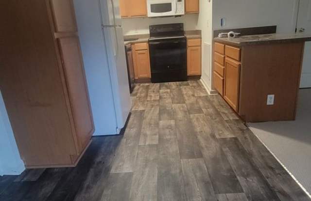 1 bedroom apartment near WCU - 1 Derby Road, Cullowhee, NC 28723