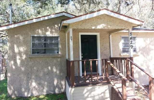 8429 Buttercup St photos photos