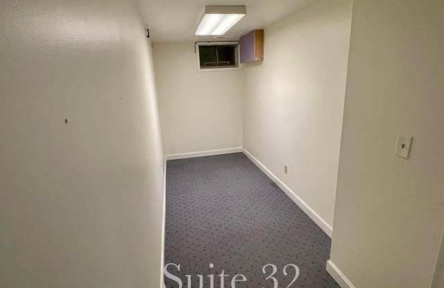 5201 W WOODMILL Drive Gallery 3