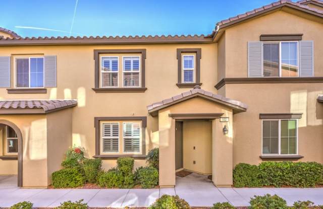 Like New Townhouse Walking Distance to Downtown Summerlin! photos photos