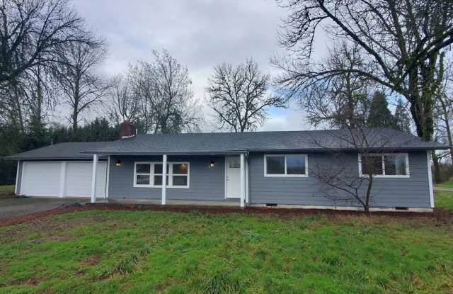 Pet Friendly Single level, 3 bed: 2 bath home with an open yard area and 2 car garage photos photos