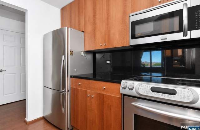 3308 City Place Gallery 4