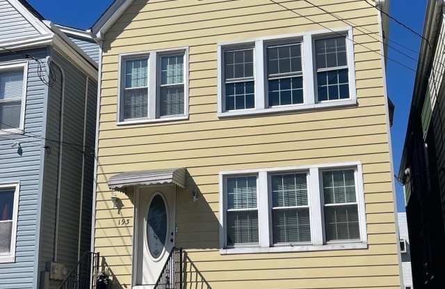 193 AVENUE C photos photos