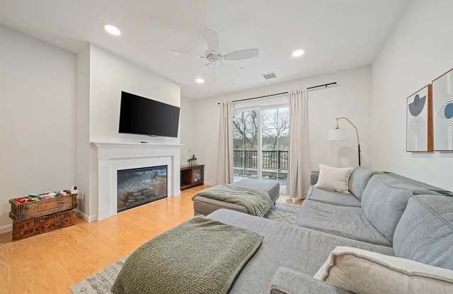 200 Revere St Unit 4104 Gallery 2