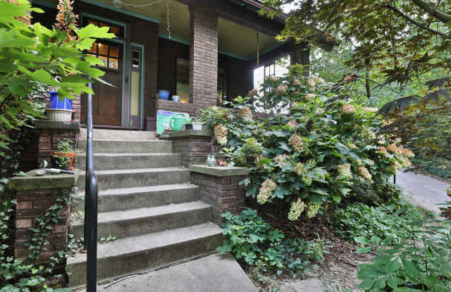 Highly Sought After OSU 6 Bedroom House Iuka Ravine with 2 new bathrooms and free off-street parking photos photos Highly Sought After OSU 6 Bedroom House Iuka Ravine with 2 new bathrooms and free off-street parking photos photos