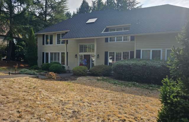 TRADITIONAL HOME IN PALISADES NEIGHBORHOOD IN LAKE OSWEGO! 4,000+ SQ. FT. - 18543 Anduin Terrace, Lake Oswego, OR 97034 TRADITIONAL HOME IN PALISADES NEIGHBORHOOD IN LAKE OSWEGO! 4,000+ SQ. FT. - 18543 Anduin Terrace, Lake Oswego, OR 97034