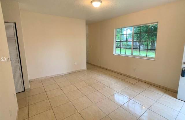4644 NW 23rd Ave # 0 Gallery 3