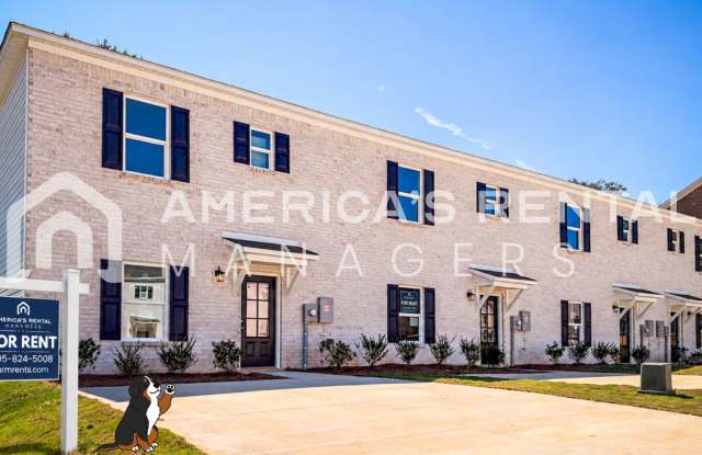 New Construction - End Unit Townhome for Rent in Clanton, AL! Gallery 1