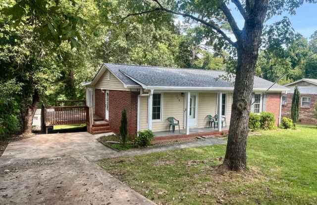 House for Rent In Clemson - 208 Vista Circle, Clemson, SC 29631