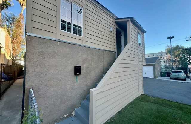 1762 Las Palmas Avenue 1/2 photos photos