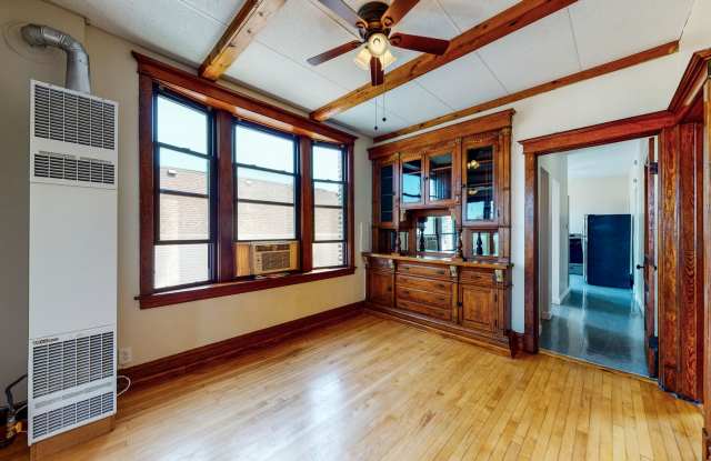 3553 West Belmont Avenue Gallery 3