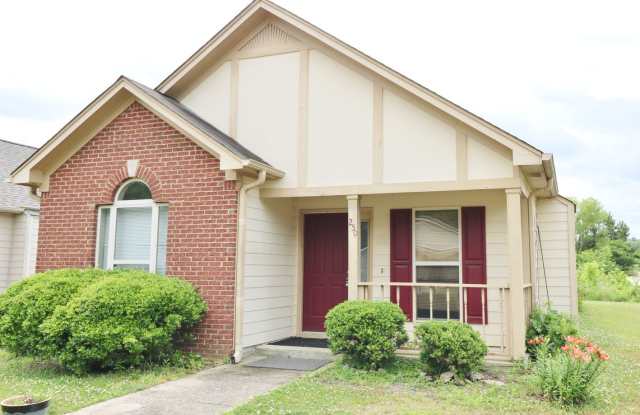 250 Fox Run Circle - 250 Fox Run Cir, Pell City, AL 35125