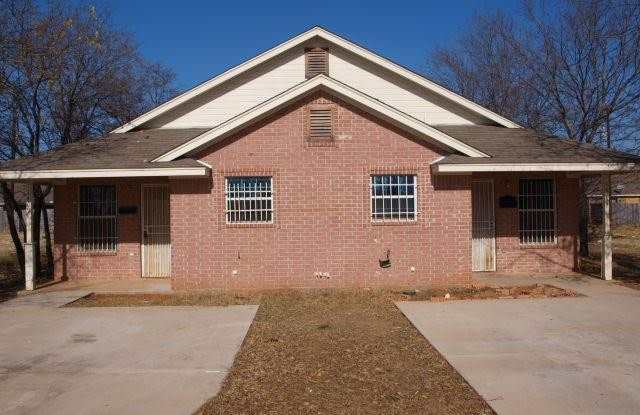 1409 E Robert Street - 1409 East Robert Street, Fort Worth, TX 76104