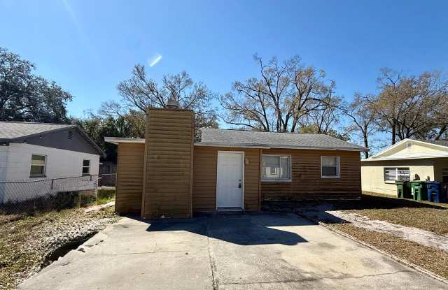 1607 E Maple Ave photos photos