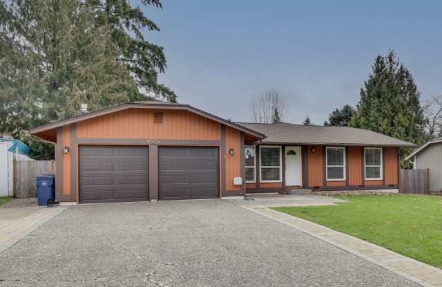 Kirkland Rambler with Amazing Back Yard! - 14200 112th Avenue Northeast, Kirkland, WA 98034