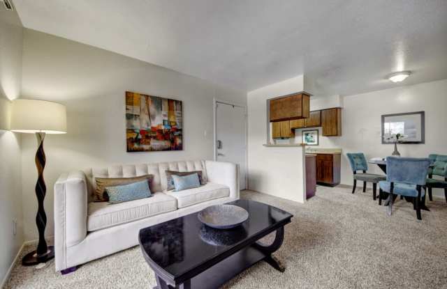 NORTHRIDGE COURT APARTMENT HOMES Gallery 3