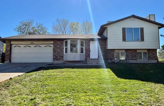 Beautifully Updated Multi Level Home! Gallery 1