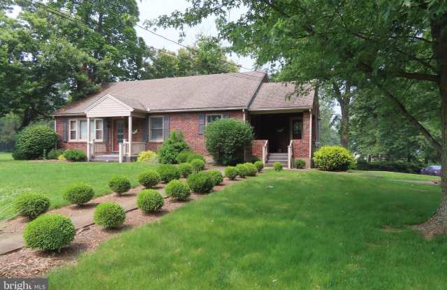 14109 BUCHANAN TRAIL W photos photos