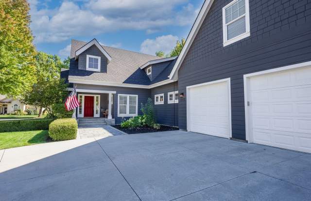 Luxury Fully Furnished Home in Eagle Gallery 4