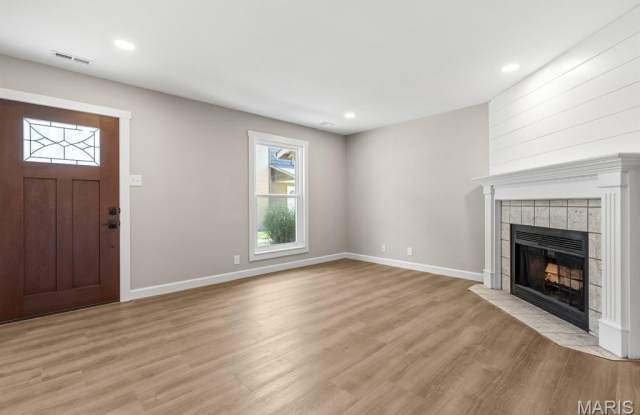 39 Park Charles Boulevard S Gallery 4