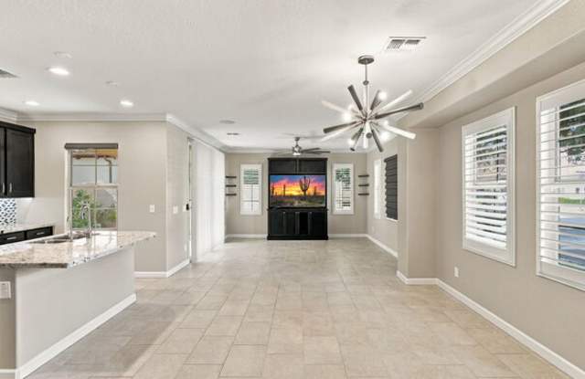 1945 West Grand Canyon Drive Gallery 4