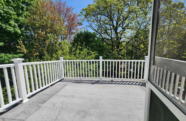 181 Forest St - 3 photos photos