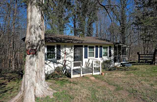 Pet-Friendly Crozet Cottage photos photos