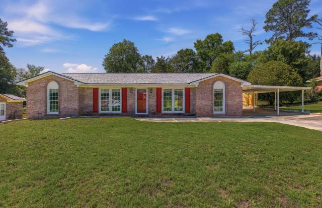 Renovated North Columbus Home with Fenced Yard! photos photos
