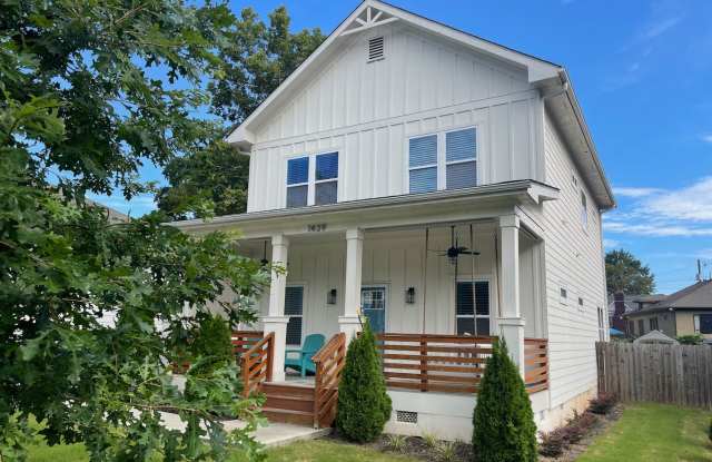 Convenient Living in West End photos photos