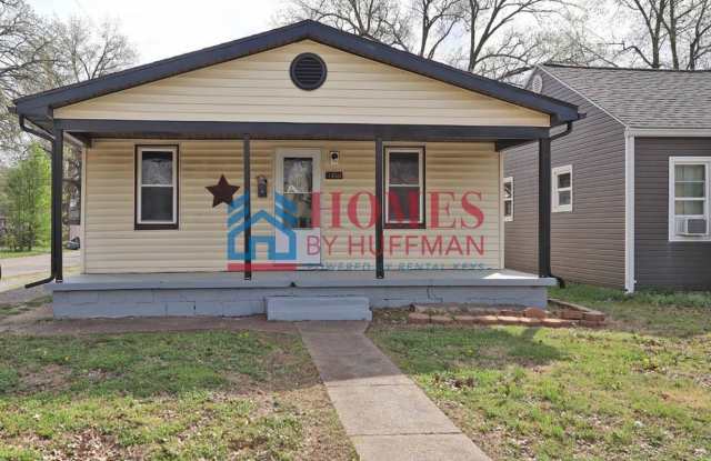 Two Bedroom House | Move In Ready! photos photos