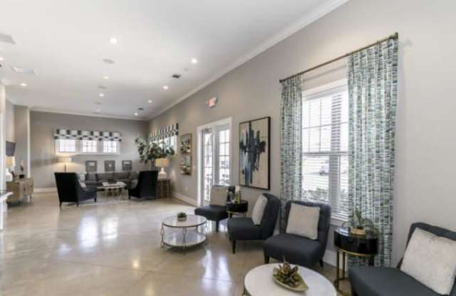 6487 De Zavala Rd Gallery 3