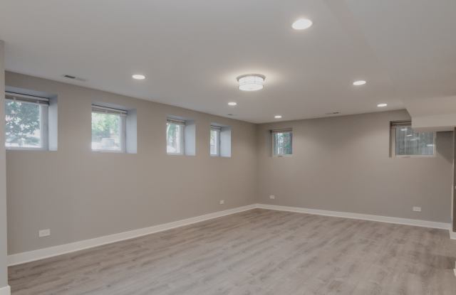 3903 West Shakespeare Avenue Gallery 2
