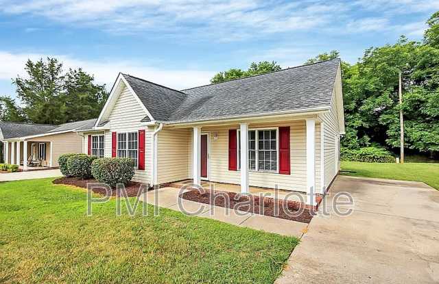 Room in 3 Bedroom Home at Ridge Ave photos photos