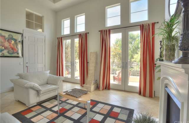 66 Fringe Tree Gallery 2