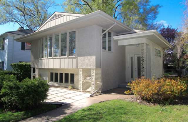 Luxury Living on Summit Ave! – Spacious 3BR + Den, 2.5BA w/ Sundeck - 1799 Summit Avenue, St. Paul, MN 55105 Luxury Living on Summit Ave! – Spacious 3BR + Den, 2.5BA w/ Sundeck - 1799 Summit Avenue, St. Paul, MN 55105