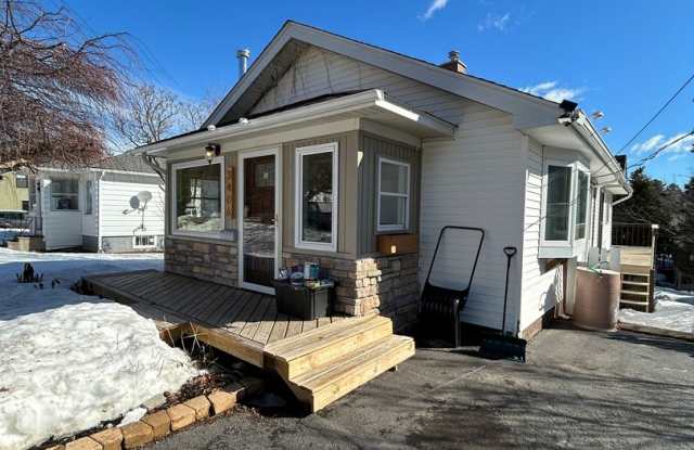 COMING SOON! - 2 BED 1 BATH Home! photos photos