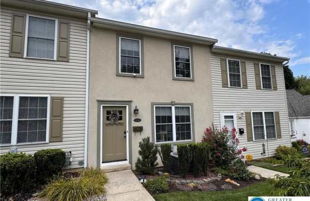 2119 W Walnut Street photos photos