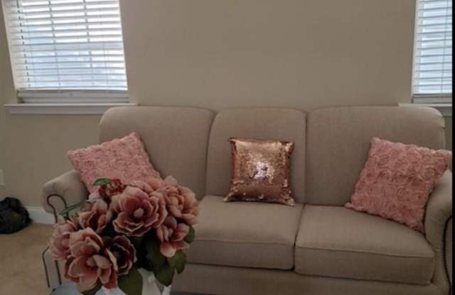 3002 Remington Oaks Circle Gallery 3
